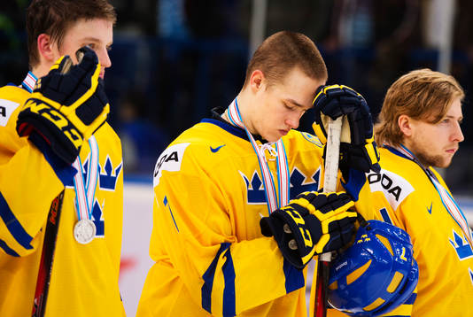 Bläddra bland fler bilder av Ishockey, JVM, final, Sverige - USA
