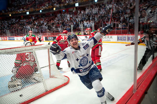 Matchhjälten och tremålsskytten Jacob Blomqvist, Leksand