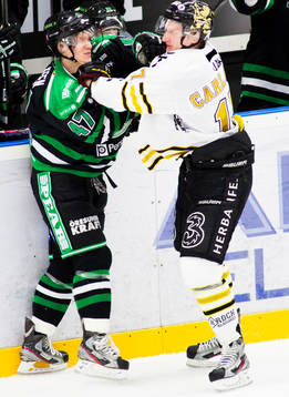 Alexander Bonsaksen, Rögle, i slagsmål med, Fredrik