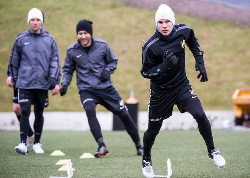 Oscar Lewicki, Häcken