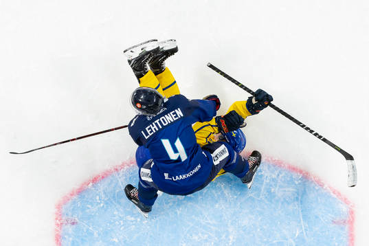 Mikko Lehtonen #4, FIN, Jonathan Davidsson #71, SWE