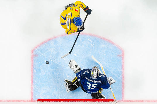 Veini Vehviläinen #35, FIN, Jonathan Davidsson #71, SWE