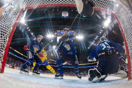 Mika Niemi #22, FIN, Mikko Lehtonen #4, FIN, Veini