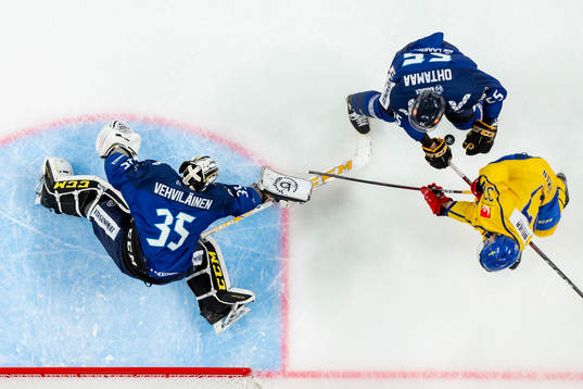 Veini Vehviläinen #35, FIN, Atte Ohtamaa #55, FIN, John