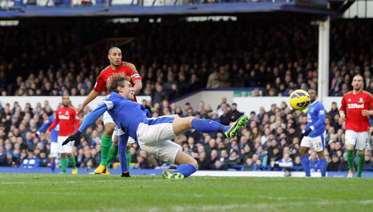 Football - Everton v Swansea City - Barclays Premier League