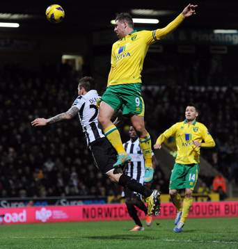 Football - Norwich City v Newcastle United - Barclays