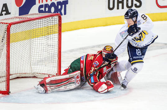 Rhett Rakhshani, HV71, gör mål på straff