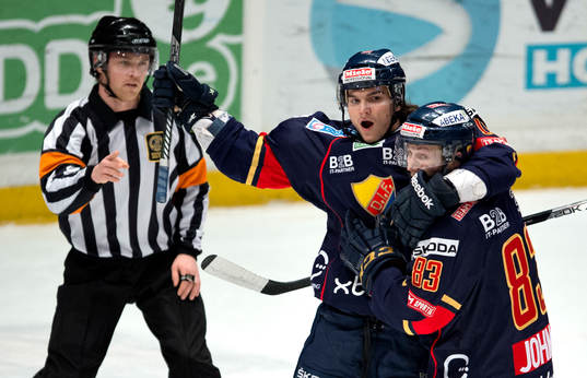 Petr Kalus, Djurgården gratuleras av Dustin Johner