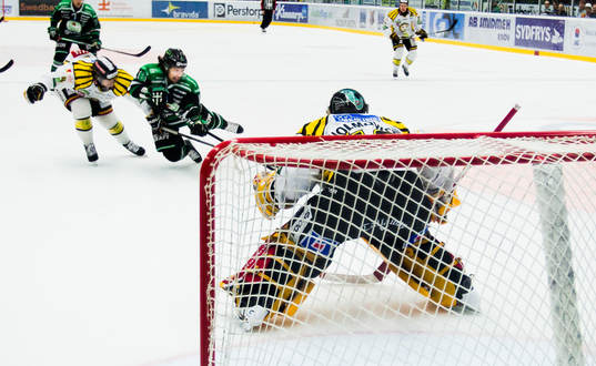 Alexander Lindqvist Hansen, Rögle, rivs ner av, Martin