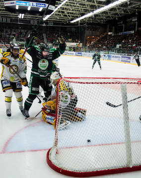 Nils Bergström, Rögle, gör 1-0 för Rögle bakom, Johan