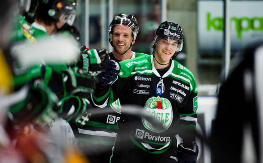 Richard Lintner och Juhamatti Aaltonen, Rögle, jublar med