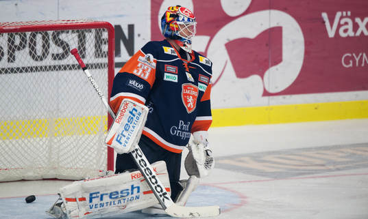 Mattias Modig, målvakt, Växjö, har släppt in en puck