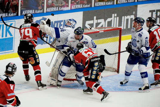 Ludvig Rensfeldt, Malmö i kamp om pucken med Erik Hanses,