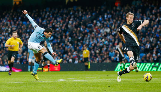 Football - Manchester City v Fulham - Barclays Premier