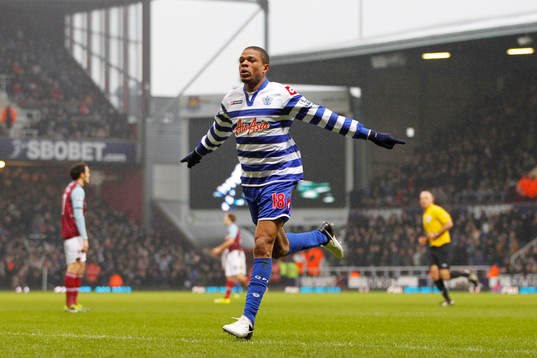 Bläddra bland fler bilder av Fotboll, Premier League, West Ham - Queens Park