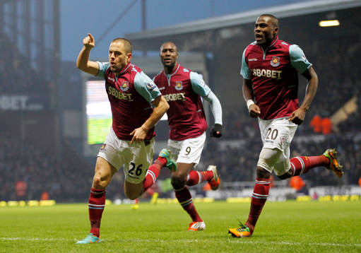 Football - West Ham United v Queens Park Rangers - Barclays