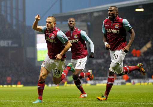 Football - West Ham United v Queens Park Rangers - Barclays