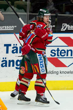 Anton Axelsson har precis gjort 1-0 till Frölunda