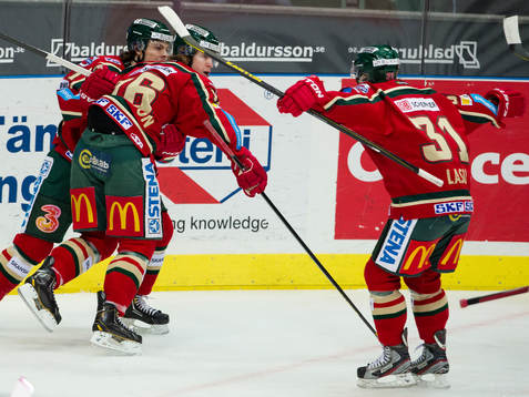 Anton Axelsson har precis gjort 1-0 till Frölunda