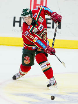 Magnus Kahnberg, Frölunda skjuter av sin klubba