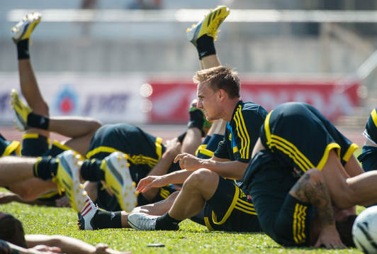 Bläddra bland fler bilder av Fotboll, Januariturné, Sverige