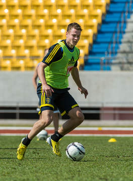 Träning på 700 års Stadion i Chiang Mai. Viktor Claesson