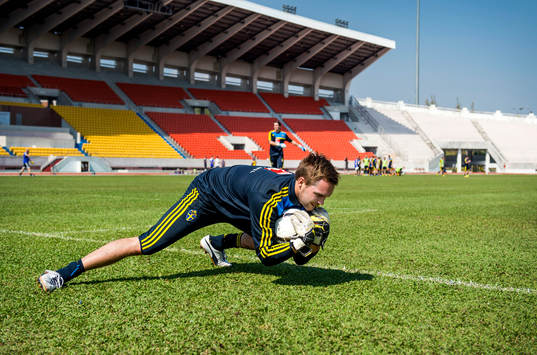 Träning på 700 års Stadion i Chiang Mai. Oscar Jansson,