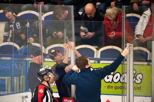 Långt avbrott, problem med plexiglaset