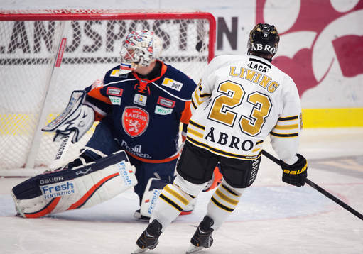 Avgörande straff, Jonas Liwing, AIK, placerar pucken i