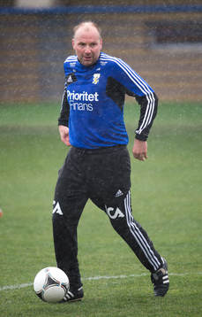 Träning på torsdag förmiddag. Sportchef Håkan Mild