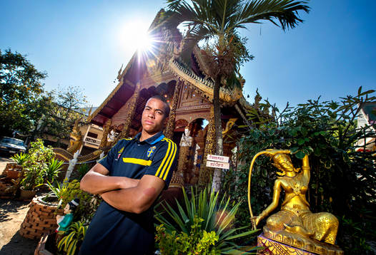 Robin Quaison vid ett av alla tempel i Chiang Mai