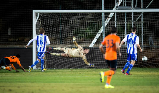 Taison, Shakhtar Donetsk, gör 2-1 målet bakom Marcus