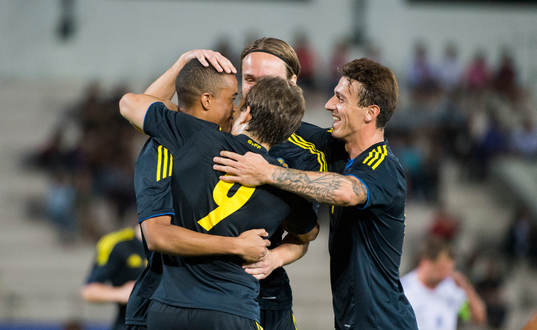 Robin Quaison, Sverige kramas om av Tobias Hysén, Viktor