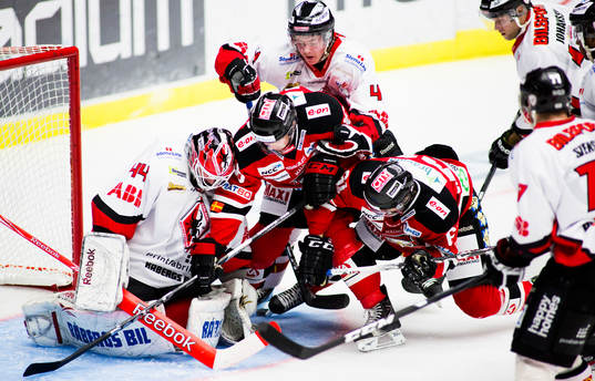 Trångt framför, Timo Leinonen, målvakt, Karlskrona