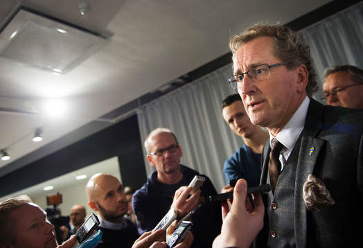 Erik Hamrén, förbundskapten Sverige, pratar med media
