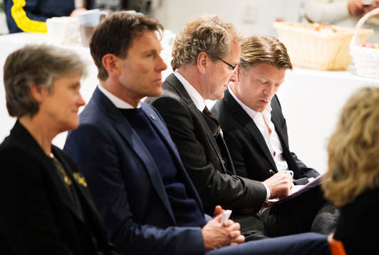 Erik Hamrén i samspråk med Marcus Allbäck