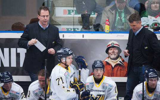 Ulf Dahlén och Thomas Ljungbergh, tränare, HV71
