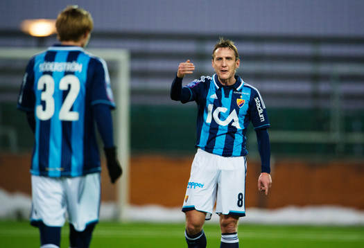 Andreas Johansson, Djurgården, manar på Tim Söderström