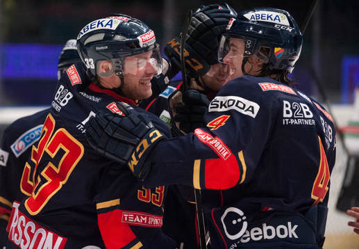 Jubel när Patrik Andersson, Djurgården, gjort mål