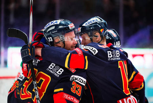 Timmy Pettersson, Djurgården, kramas om