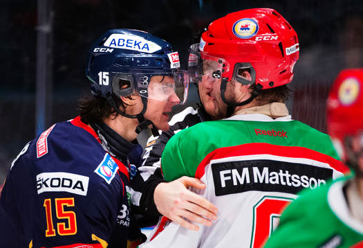 Petr Kalus, Djurgården, i bråk med Mikael Vikstrand, Mora