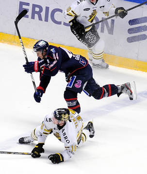nr 44 LHC DAniel Grillfors och 16  i AIK Tobias Viklund