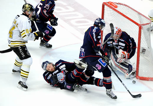 nummer 84 Patric Blomdahl, AIK, 28 (liggandes) Niclas
