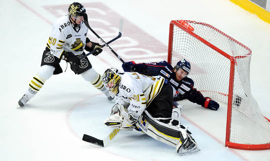 AIK målvakt Daniel Larsson höll nollan 22 ui Linköping