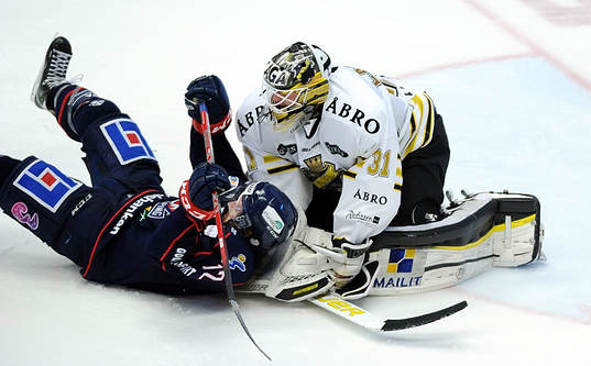 Daniel LArsson AIK Målvakt och Sebstian Karlsson i LHC