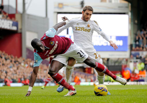 Football - West Ham United v Swansea City - Barclays