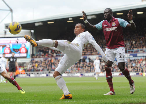 Football - West Ham United v Swansea City - Barclays