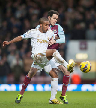 Football - West Ham United v Swansea City - Barclays