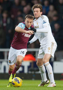 Football - West Ham United v Swansea City - Barclays