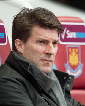 Football - West Ham United v Swansea City - Barclays